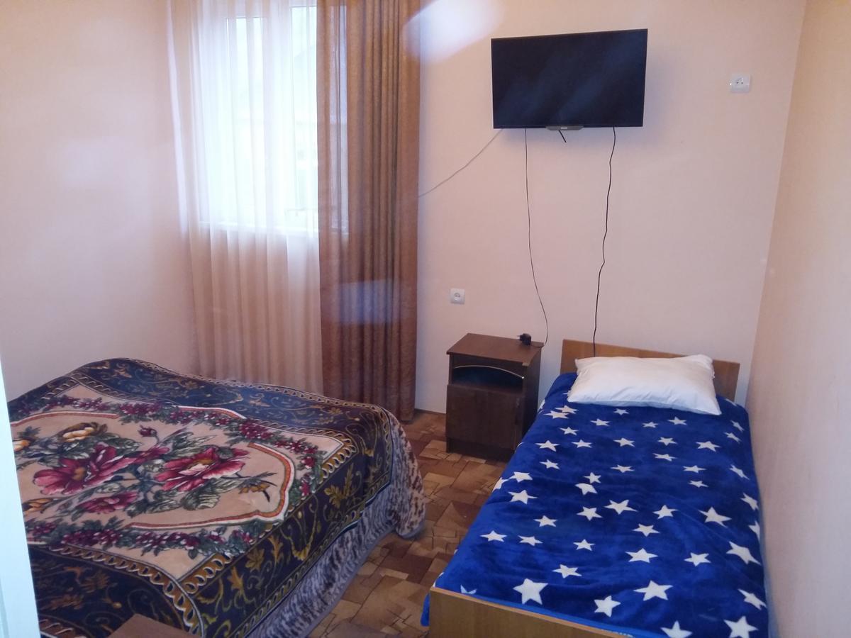 Guest House U Aleny Gagra Extérieur photo