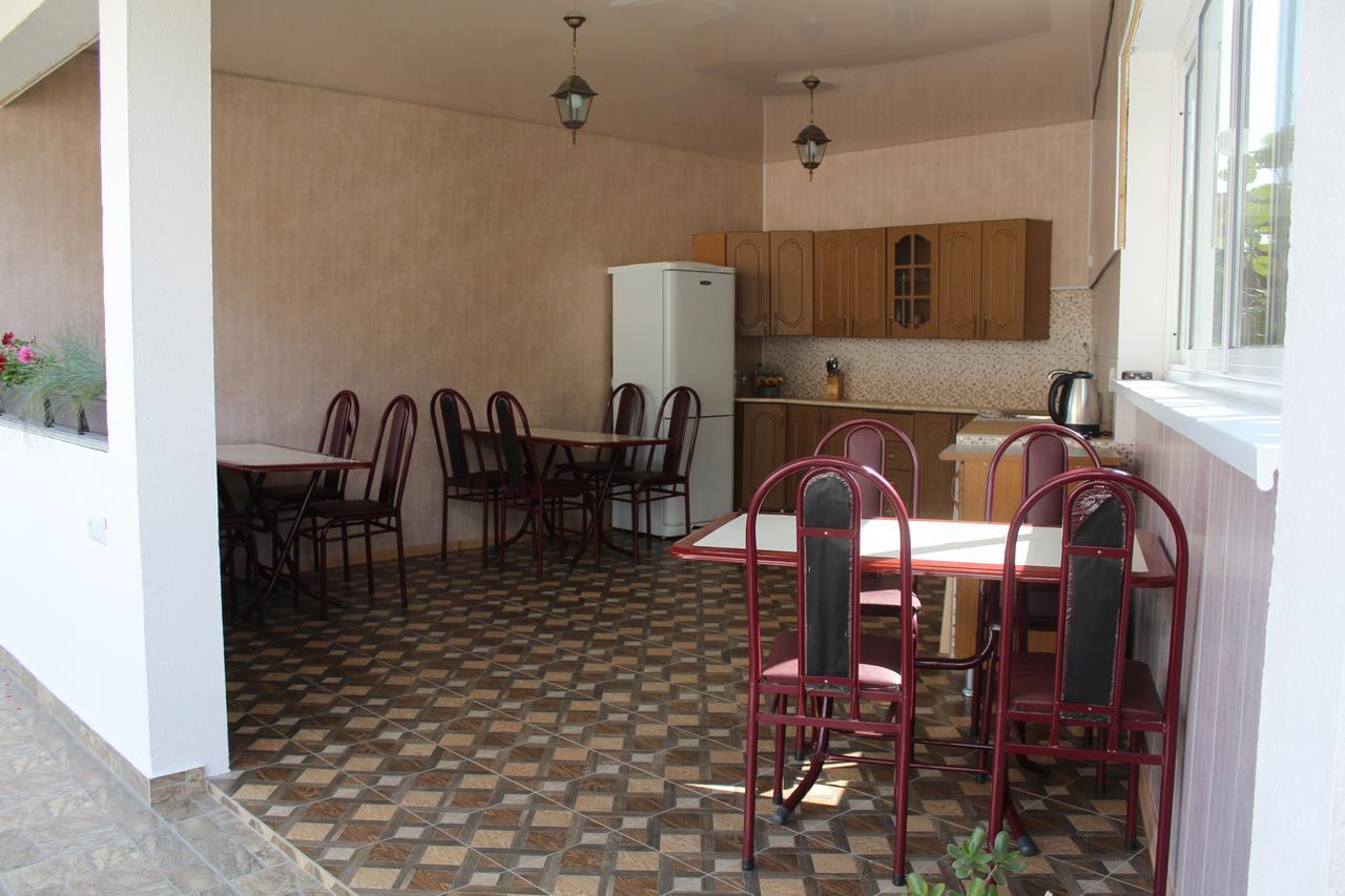 Guest House U Aleny Gagra Extérieur photo